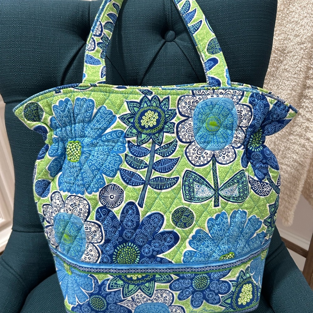 Vera Bradley Retired Doodle Daisy Laura Bag Green Blue White shoulder bag - Picture 2 of 11